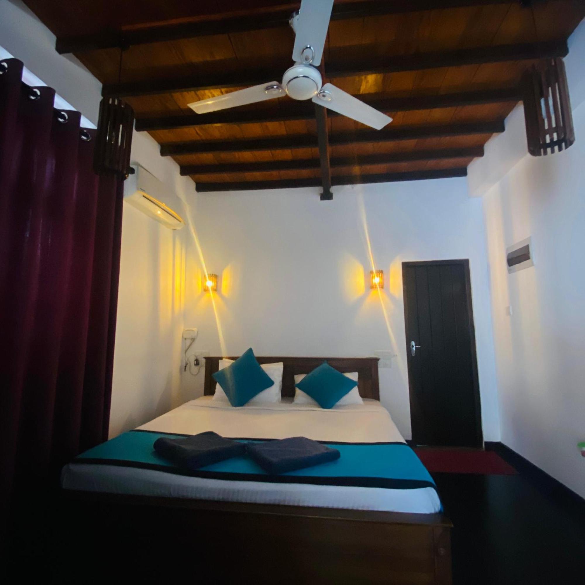 Shima Guni Beach Club Hotel Matara Room photo
